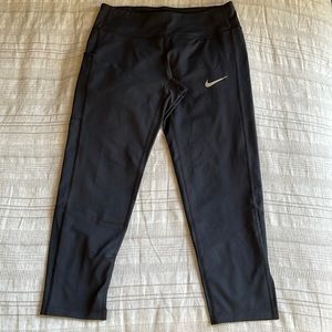 Nike Women’s Dri-Fit Cropped Leggings, black, size small
